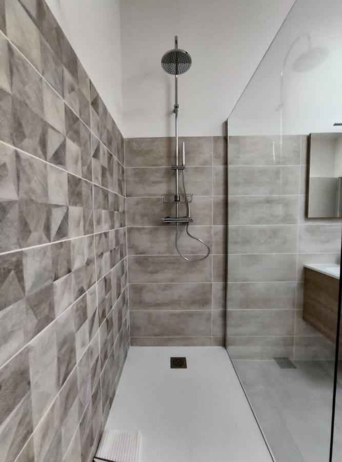 Appartamento Colormix 3 Etoiles - 95M2 Plein Centre - Ensoleille Climatise Mèze Esterno foto